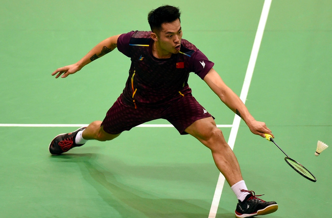 她在此前的 她在此前的