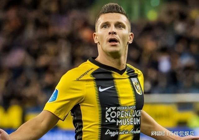 阿森纳小伙 阿森纳小伙